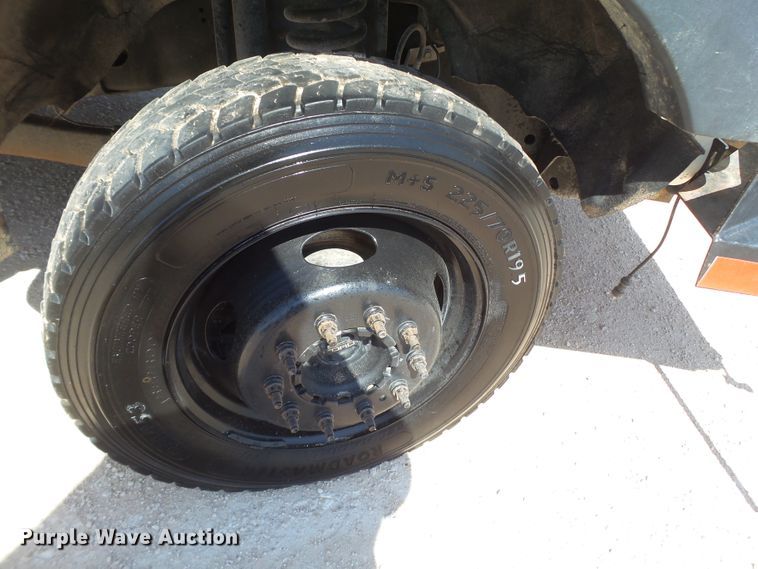 image for item FL9394 2014 Ford F550 Super Duty Crew Cab flatbed truck