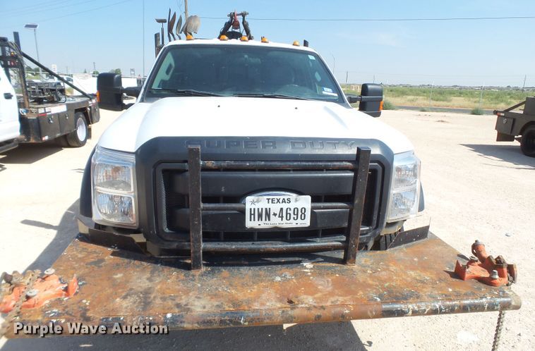 image for item FL9395 2016 Ford F550 Super Duty flatbed truck