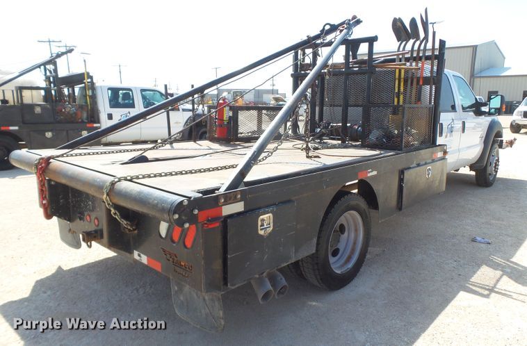 image for item FL9395 2016 Ford F550 Super Duty flatbed truck