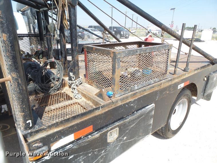 image for item FL9395 2016 Ford F550 Super Duty flatbed truck