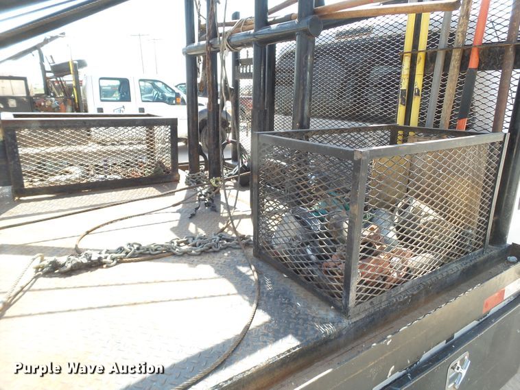 image for item FL9395 2016 Ford F550 Super Duty flatbed truck