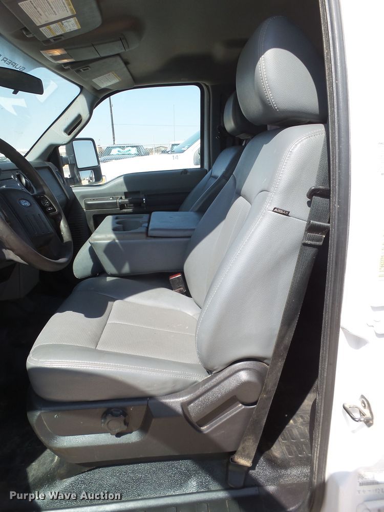 image for item FL9395 2016 Ford F550 Super Duty flatbed truck