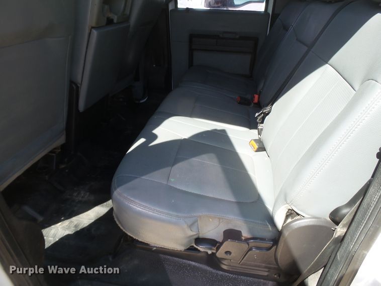 image for item FL9395 2016 Ford F550 Super Duty flatbed truck