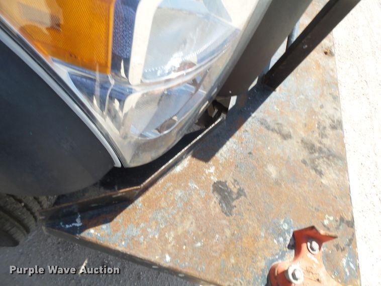 image for item FL9395 2016 Ford F550 Super Duty flatbed truck