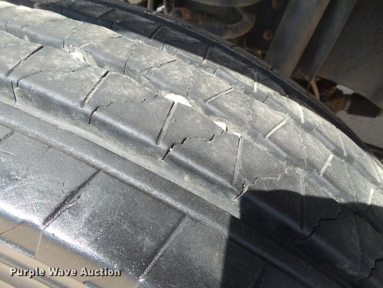 image for item FL9395 2016 Ford F550 Super Duty flatbed truck