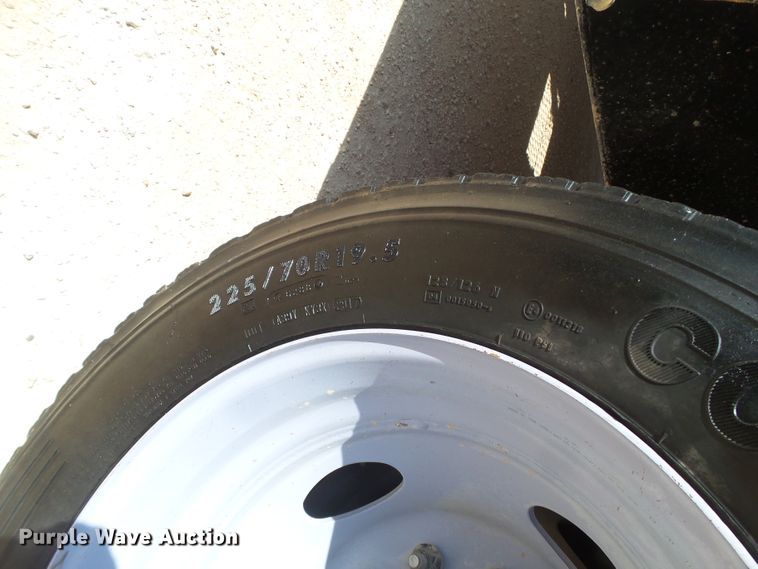 image for item FL9396 2017 Ford F550 Super Duty flatbed truck