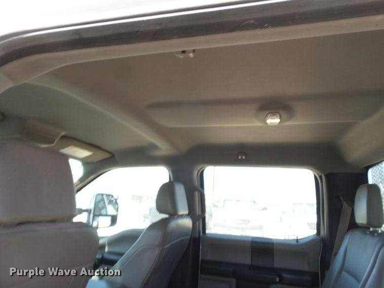 image for item FL9396 2017 Ford F550 Super Duty flatbed truck