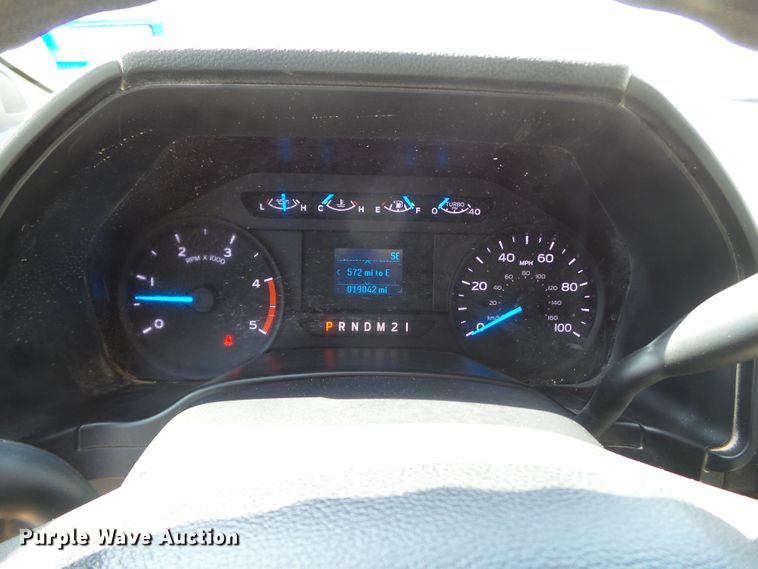 image for item FL9396 2017 Ford F550 Super Duty flatbed truck