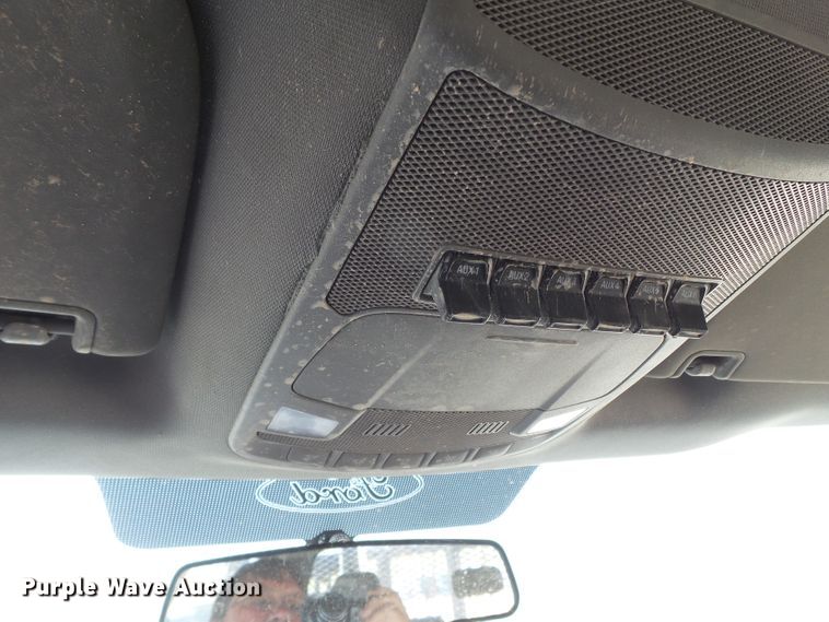 image for item FL9396 2017 Ford F550 Super Duty flatbed truck