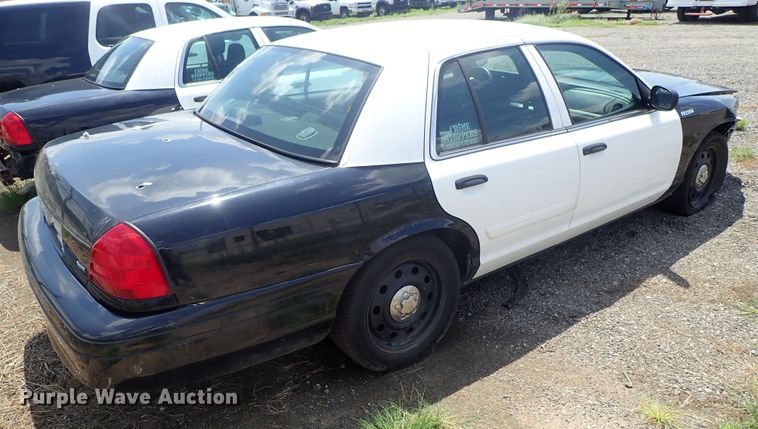 image for item DE0860 2011 Ford Crown Victoria Police Interceptor