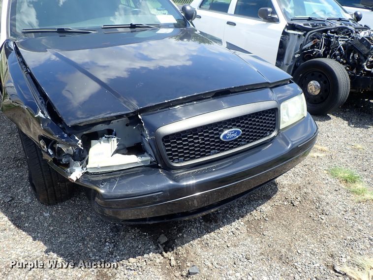 image for item DE0860 2011 Ford Crown Victoria Police Interceptor