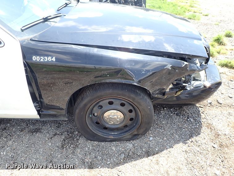 image for item DE0860 2011 Ford Crown Victoria Police Interceptor