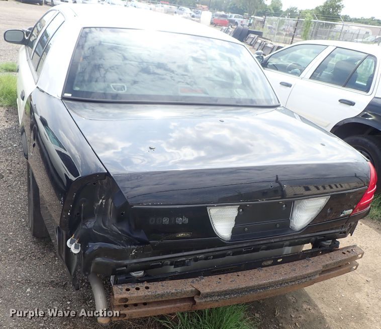 image for item DE0861 2010 Ford Crown Victoria Police Interceptor