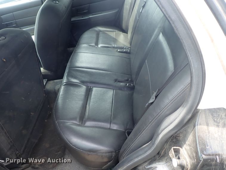 image for item DE0861 2010 Ford Crown Victoria Police Interceptor