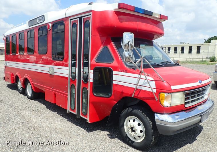 image for item DE0867 1993 Ford Econoline E350 command center bus