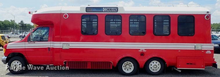 image for item DE0867 1993 Ford Econoline E350 command center bus