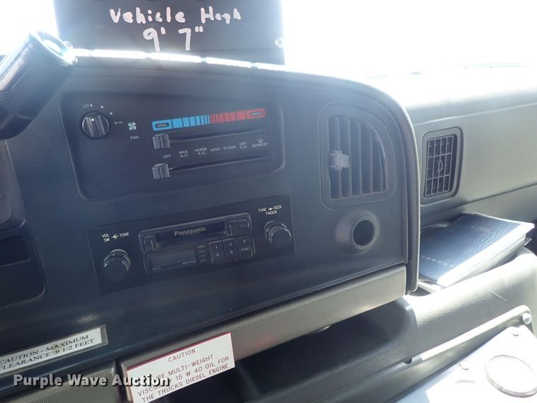 image for item DE0867 1993 Ford Econoline E350 command center bus