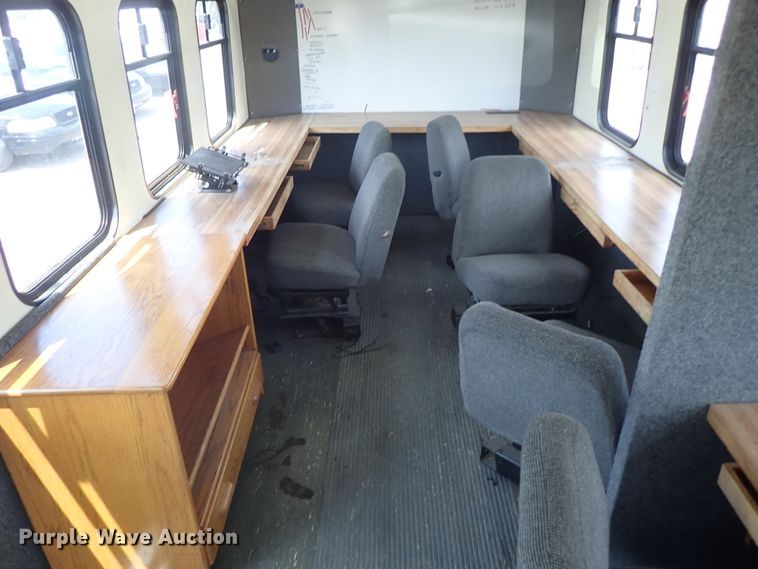 image for item DE0867 1993 Ford Econoline E350 command center bus