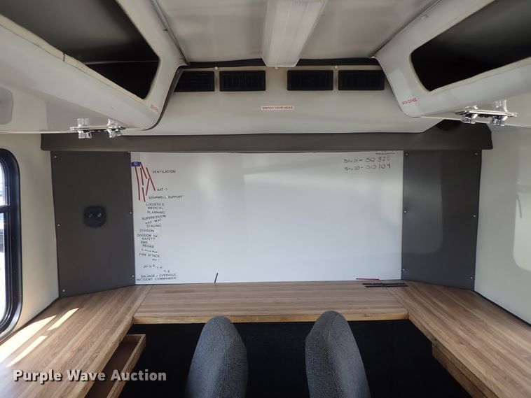 image for item DE0867 1993 Ford Econoline E350 command center bus