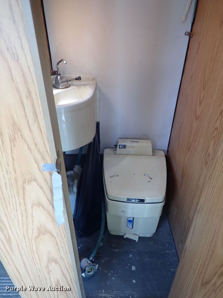 image for item DE0867 1993 Ford Econoline E350 command center bus