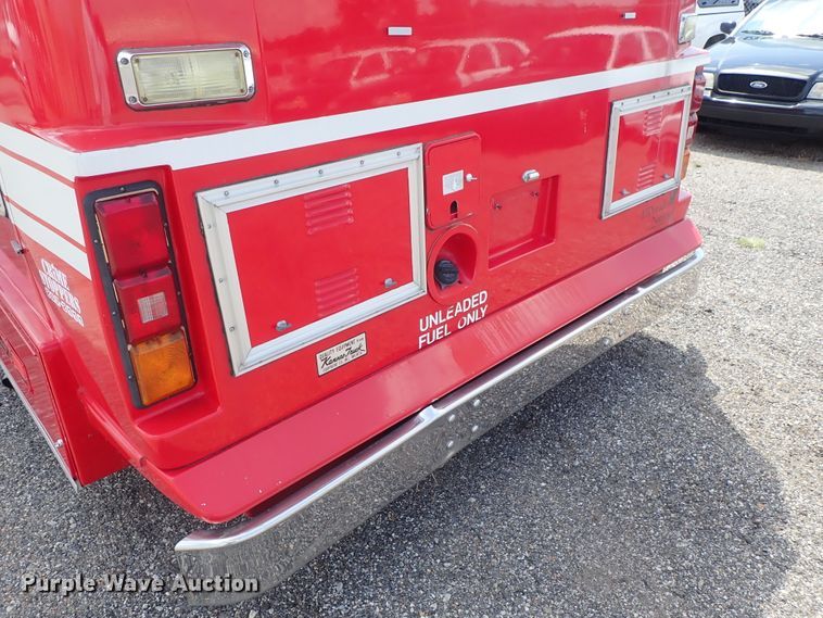 image for item DE0867 1993 Ford Econoline E350 command center bus