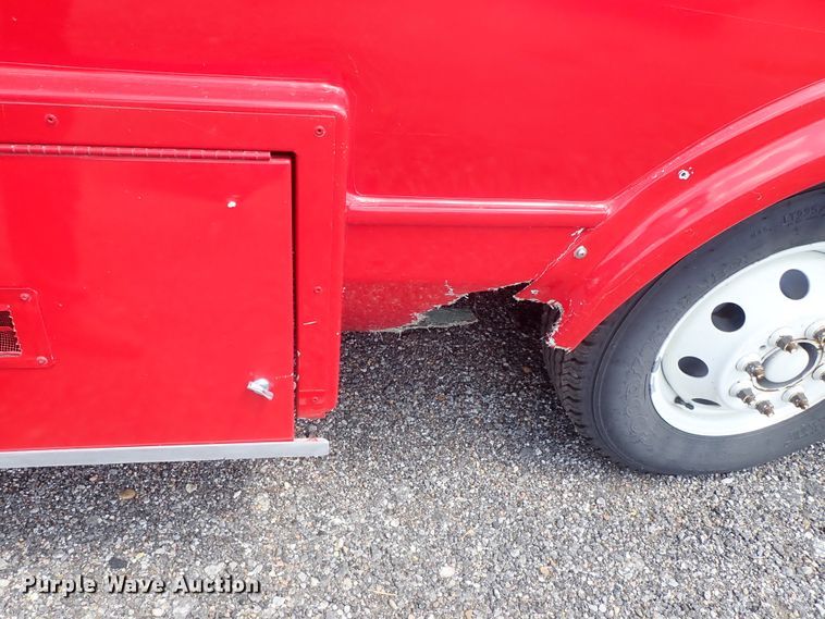 image for item DE0867 1993 Ford Econoline E350 command center bus