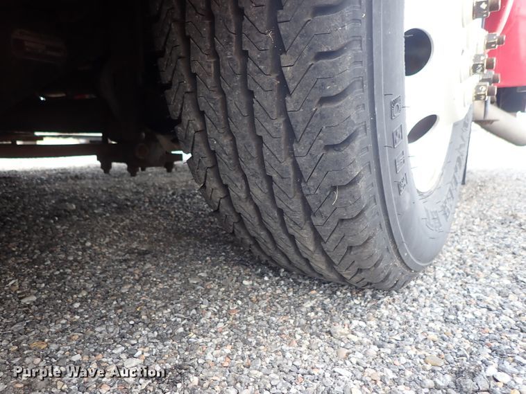 image for item DE0867 1993 Ford Econoline E350 command center bus