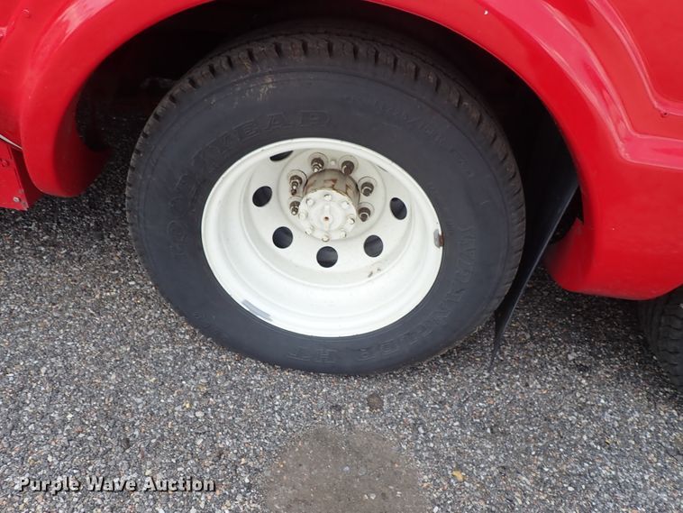 image for item DE0867 1993 Ford Econoline E350 command center bus