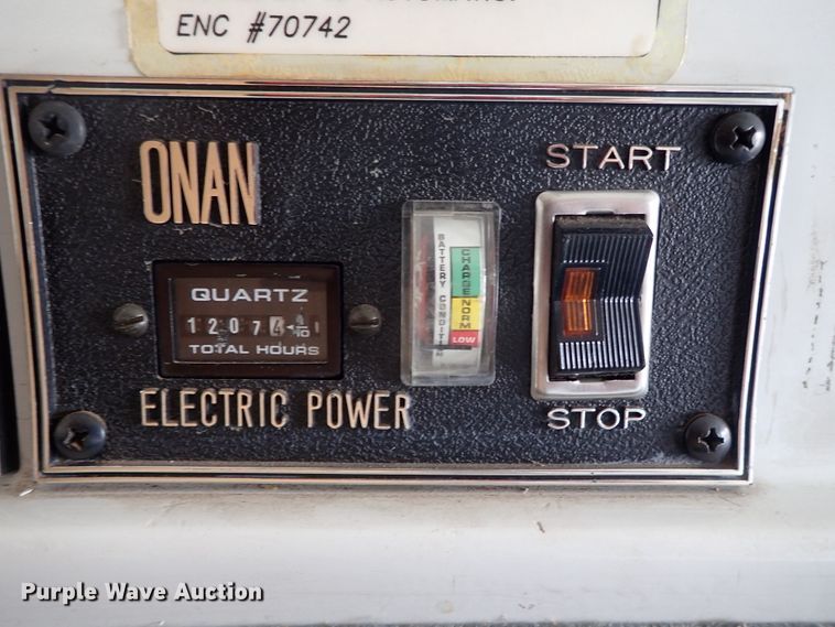 image for item DE0867 1993 Ford Econoline E350 command center bus