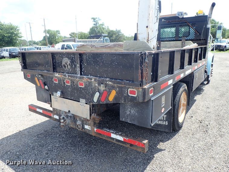 image for item DE0868 2002 International 4700 flatbed truck with crane