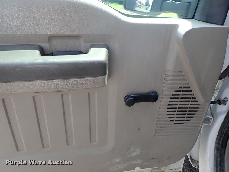 image for item DE0870 2008 Ford F450 Super Duty XL flat dump bed truck with crane