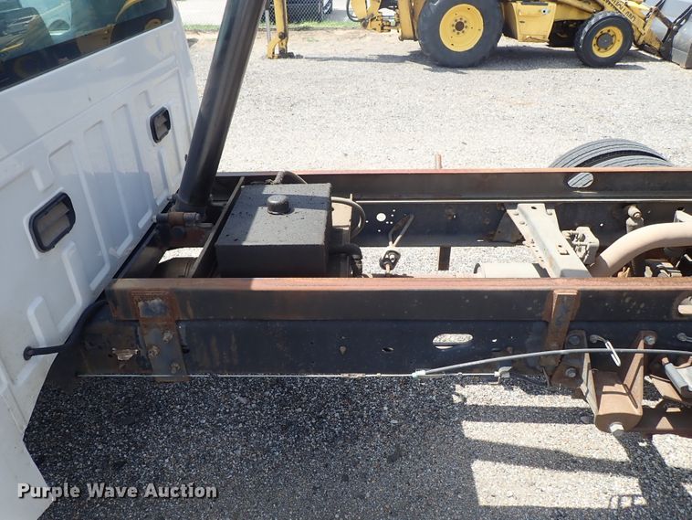 image for item DE0870 2008 Ford F450 Super Duty XL flat dump bed truck with crane