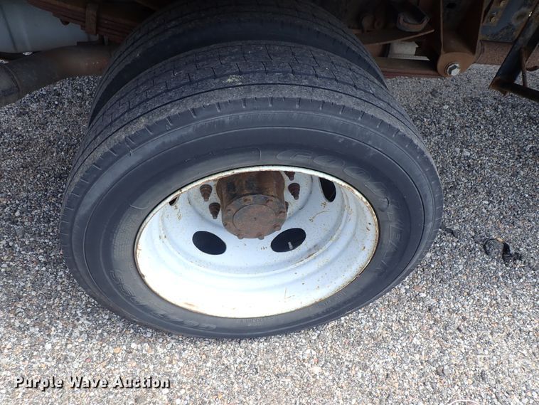 image for item DE0870 2008 Ford F450 Super Duty XL flat dump bed truck with crane