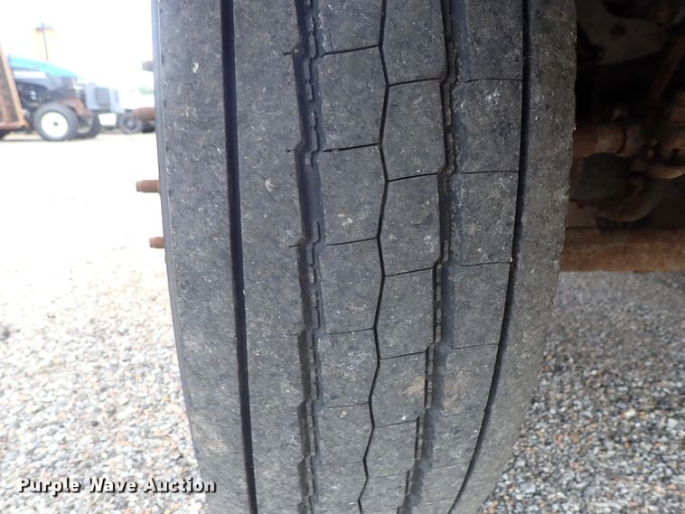 image for item DE0870 2008 Ford F450 Super Duty XL flat dump bed truck with crane