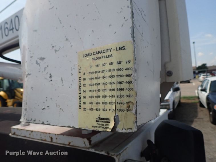 image for item DE0872 2011 Ford F550 Super Duty XL SuperCab utility bed truck with crane