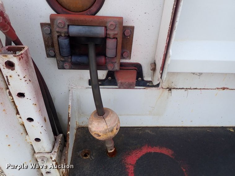 image for item DE0872 2011 Ford F550 Super Duty XL SuperCab utility bed truck with crane