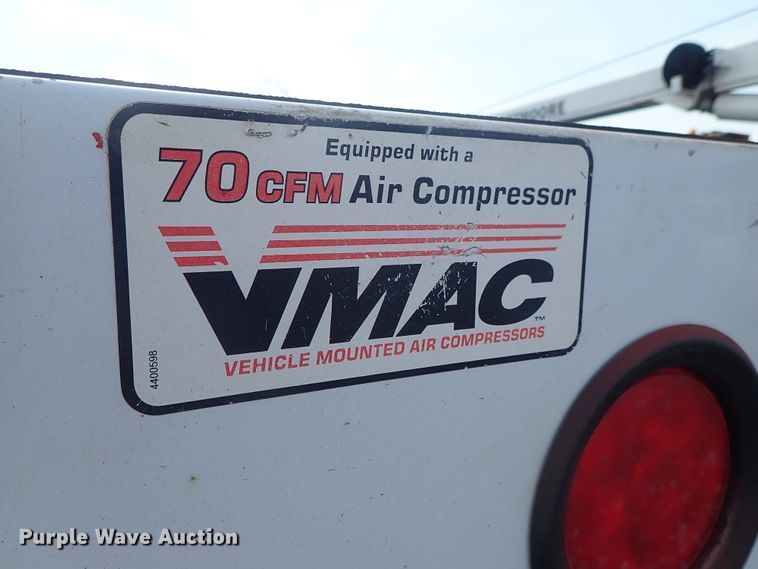 image for item DE0872 2011 Ford F550 Super Duty XL SuperCab utility bed truck with crane