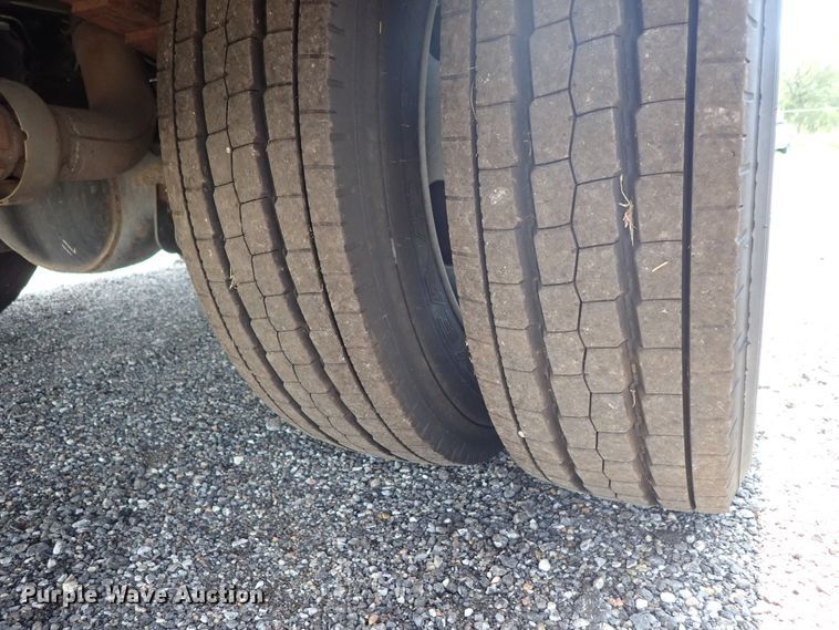 image for item DE0872 2011 Ford F550 Super Duty XL SuperCab utility bed truck with crane