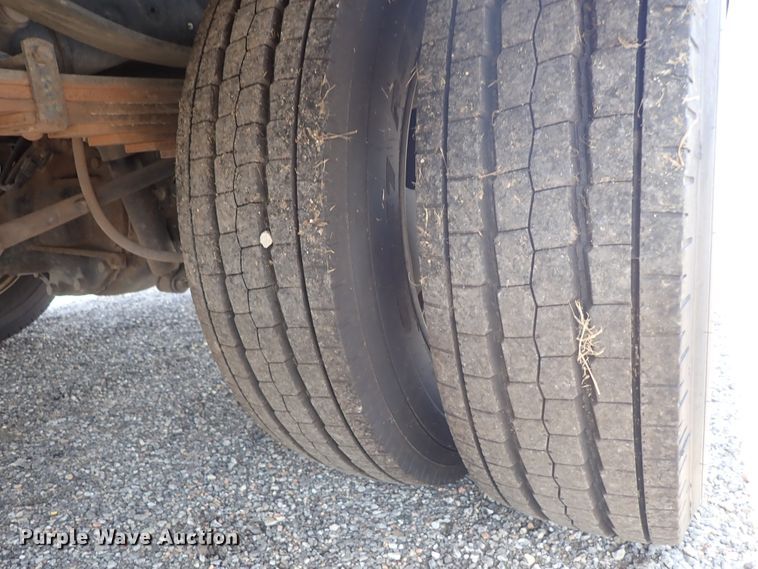 image for item DE0872 2011 Ford F550 Super Duty XL SuperCab utility bed truck with crane