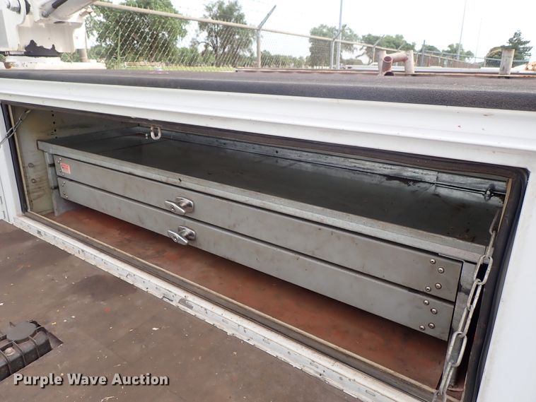 image for item DE0872 2011 Ford F550 Super Duty XL SuperCab utility bed truck with crane