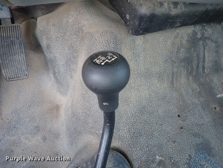 image for item DE0873 2007 Ford F550 Super Duty XL utility bed truck