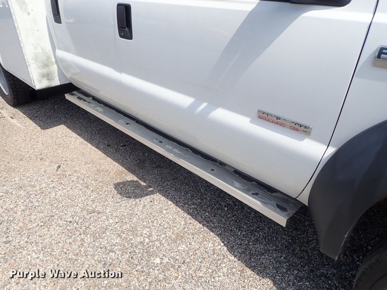 image for item DE0873 2007 Ford F550 Super Duty XL utility bed truck