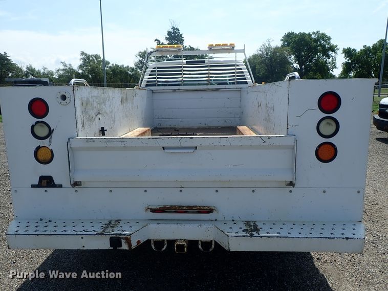 image for item DE0873 2007 Ford F550 Super Duty XL utility bed truck