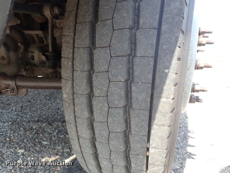 image for item DE0873 2007 Ford F550 Super Duty XL utility bed truck