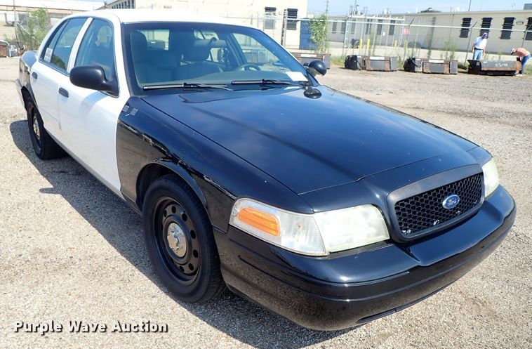 image for item DE0878 2011 Ford Crown Victoria Police Interceptor