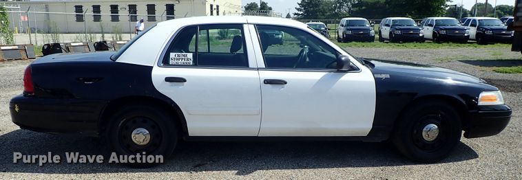 image for item DE0878 2011 Ford Crown Victoria Police Interceptor