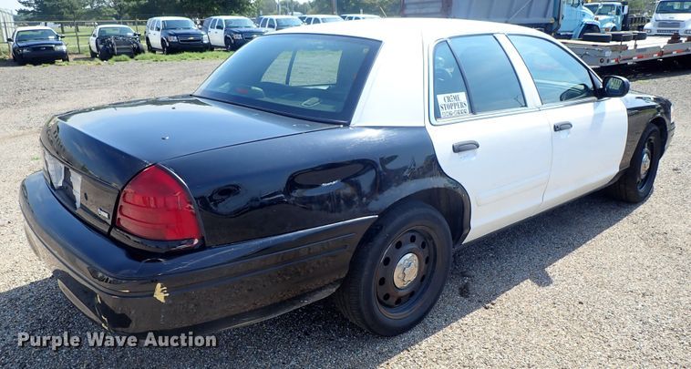 image for item DE0878 2011 Ford Crown Victoria Police Interceptor