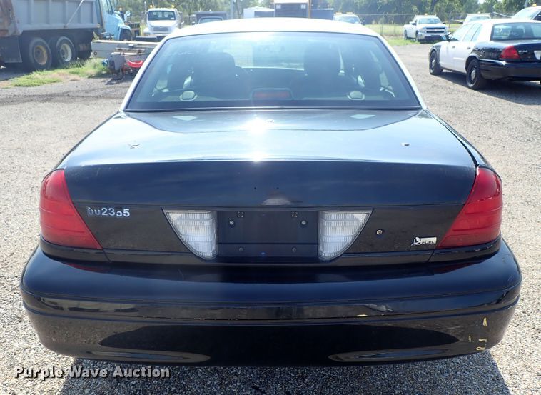 image for item DE0878 2011 Ford Crown Victoria Police Interceptor