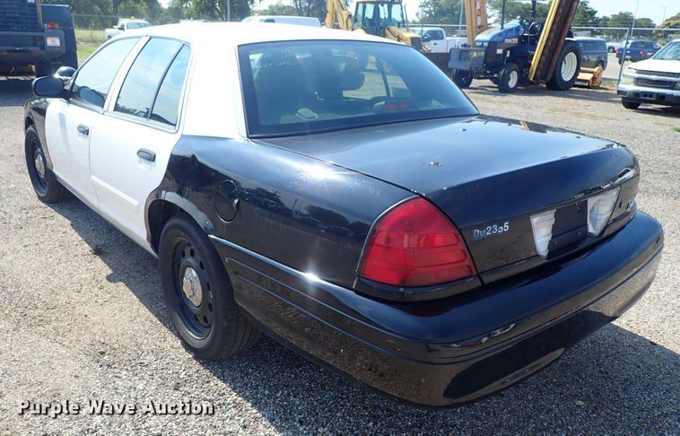 image for item DE0878 2011 Ford Crown Victoria Police Interceptor