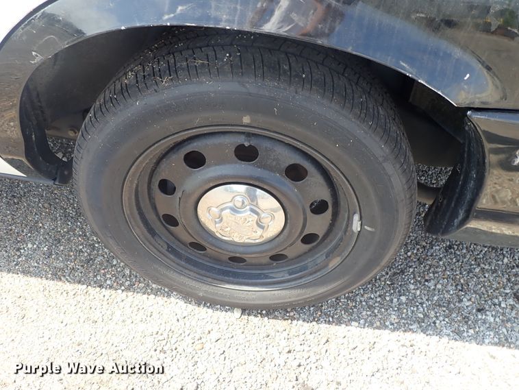 image for item DE0878 2011 Ford Crown Victoria Police Interceptor